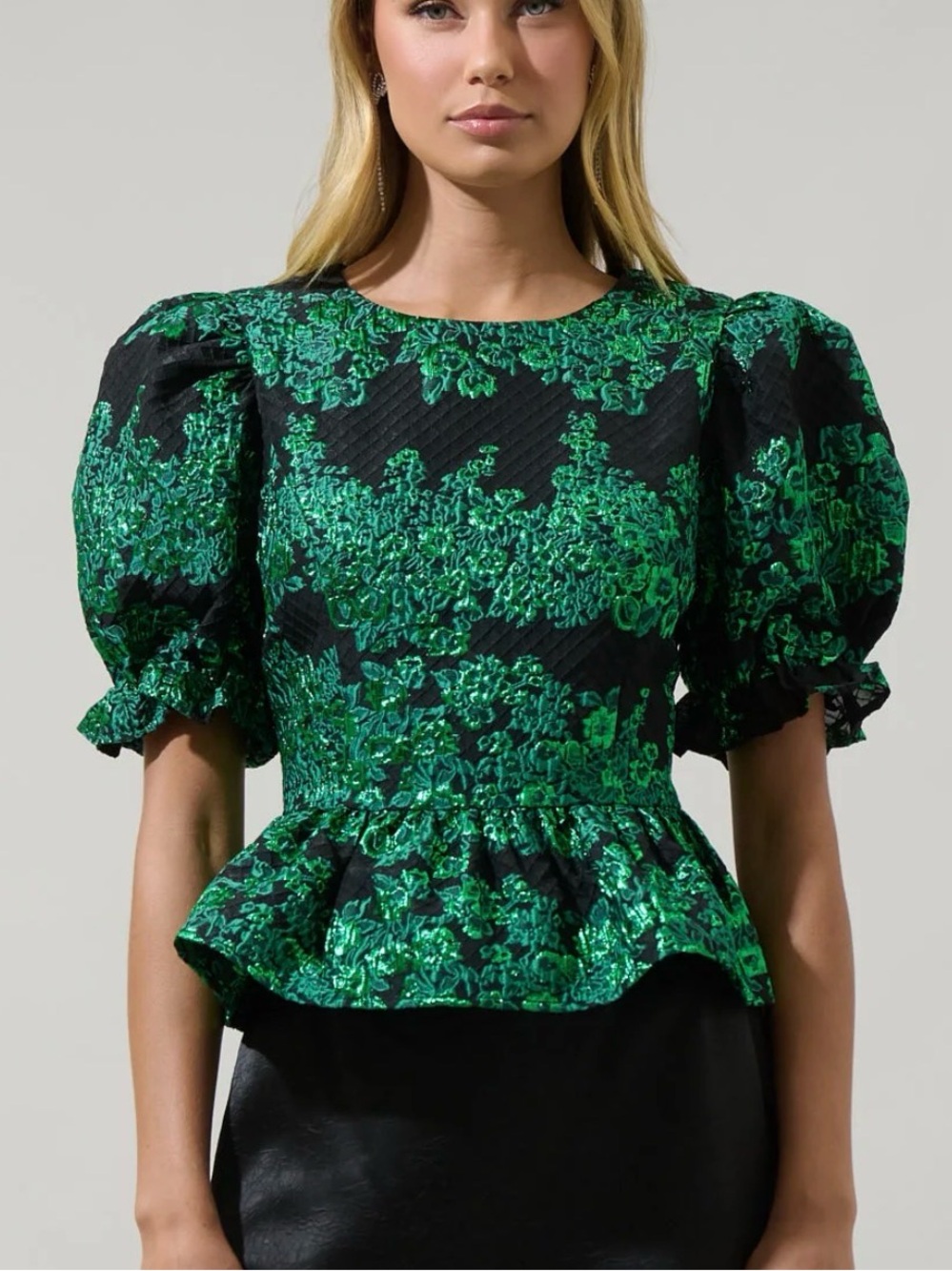 NWT SugarLips Elyna Jacquard Alena Cut Out Blouse with Puff Sleeves Size Medium